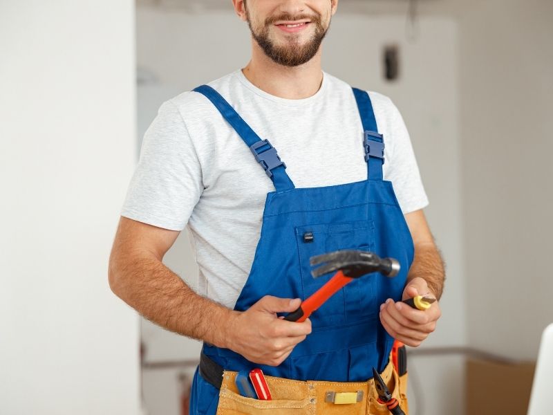 Qué es un handyman y por qué deberías tener uno en tu lista de contactos